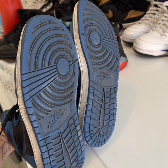 Jordan 1s retro OG Marina - Picture 4 of 5